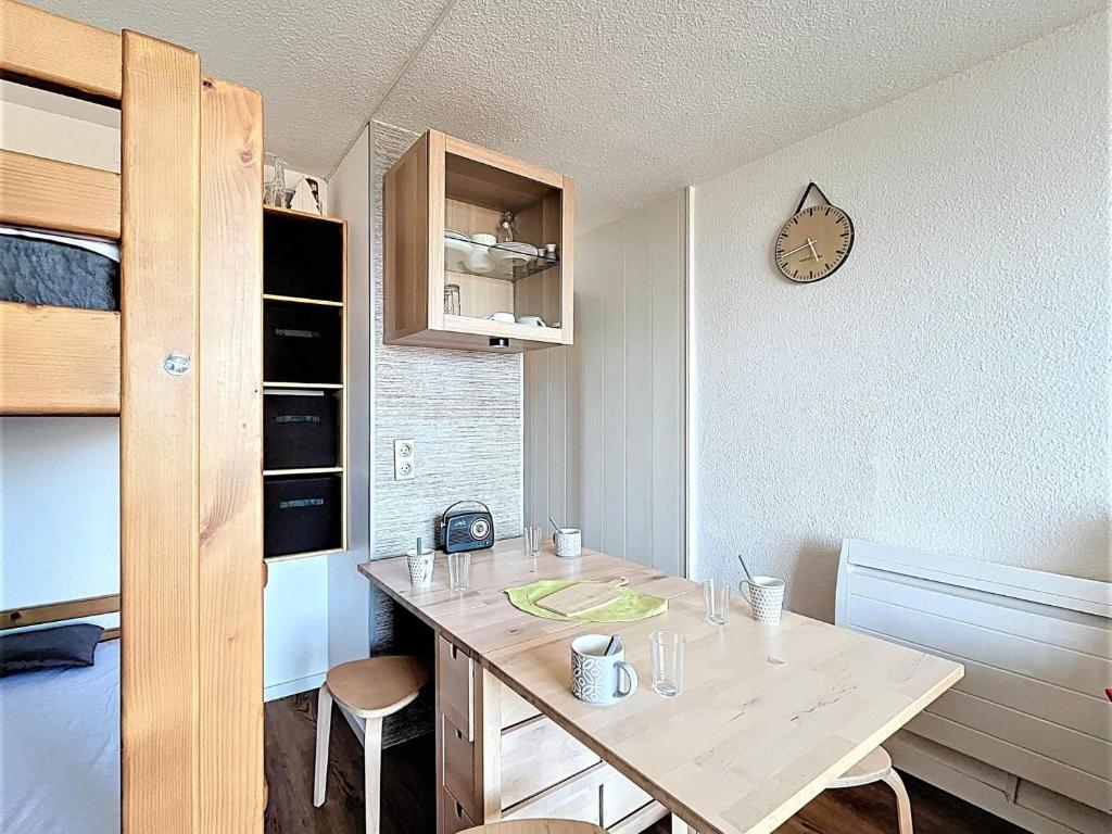 Studio rénové skis aux pieds, balcon vue montagne, wifi gratuit, 4 pers - 4