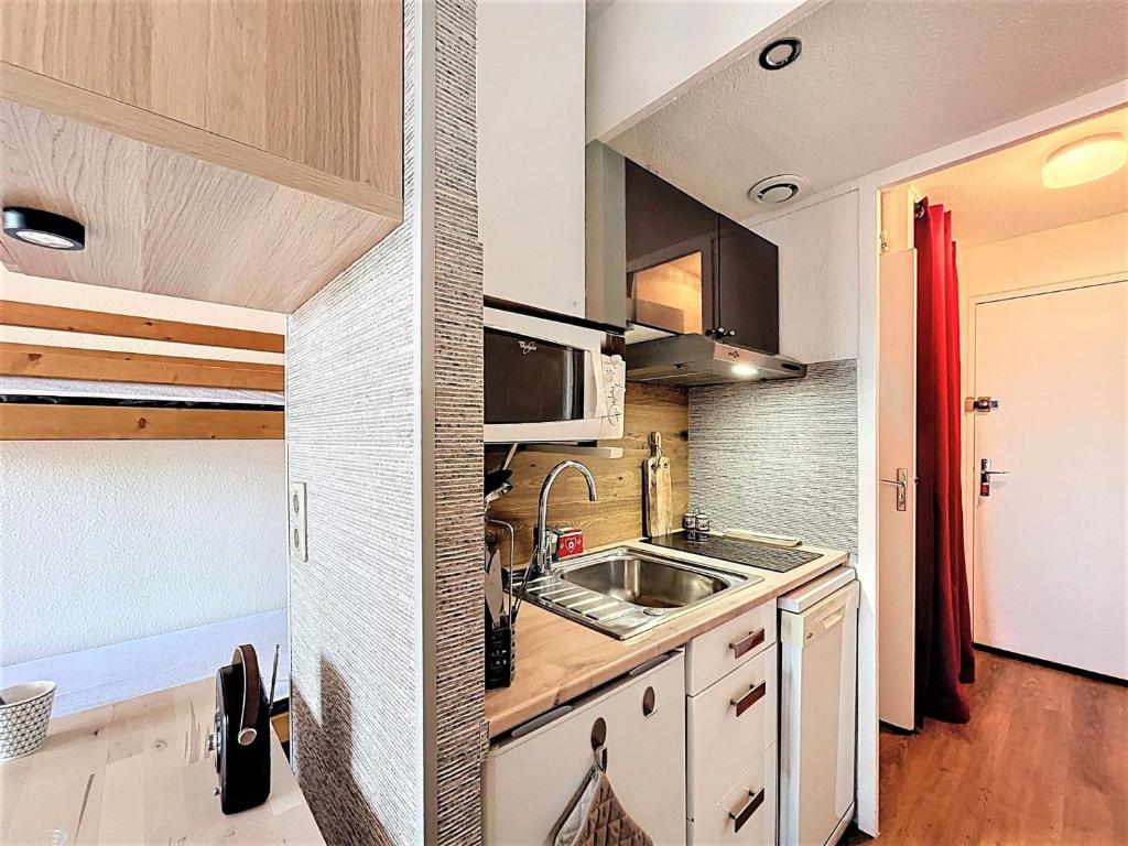 Studio rénové skis aux pieds, balcon vue montagne, wifi gratuit, 4 pers - 5