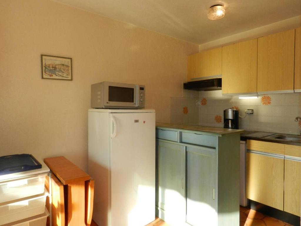 Appartement 2 pièces, terrasse sud, parking, Bormes-les-Mimosas - FR-1-251-872 - 3