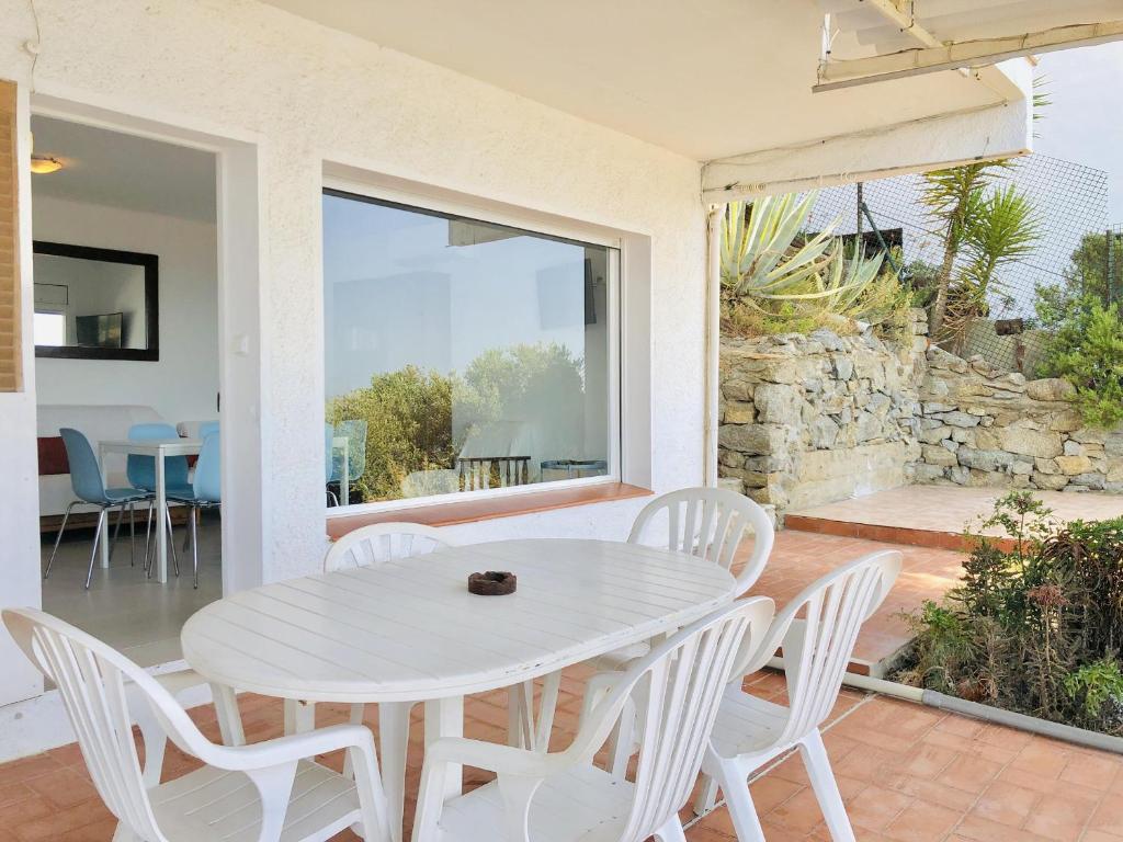 Apartamento Moderno en Roses con Aparcamiento Privado - ES-258-169 - 3