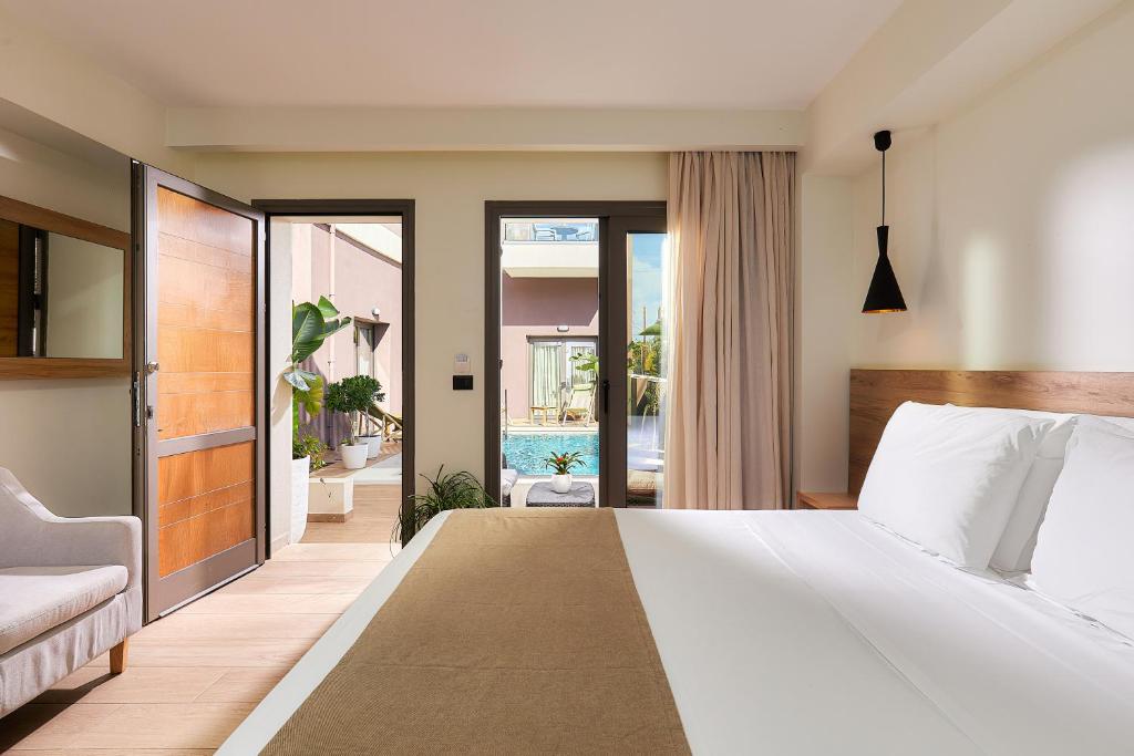 Dionisos Hotel — Hotel rooms in Malia