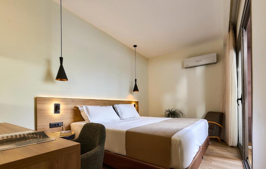 Dionisos Hotel — Hotel rooms in Malia