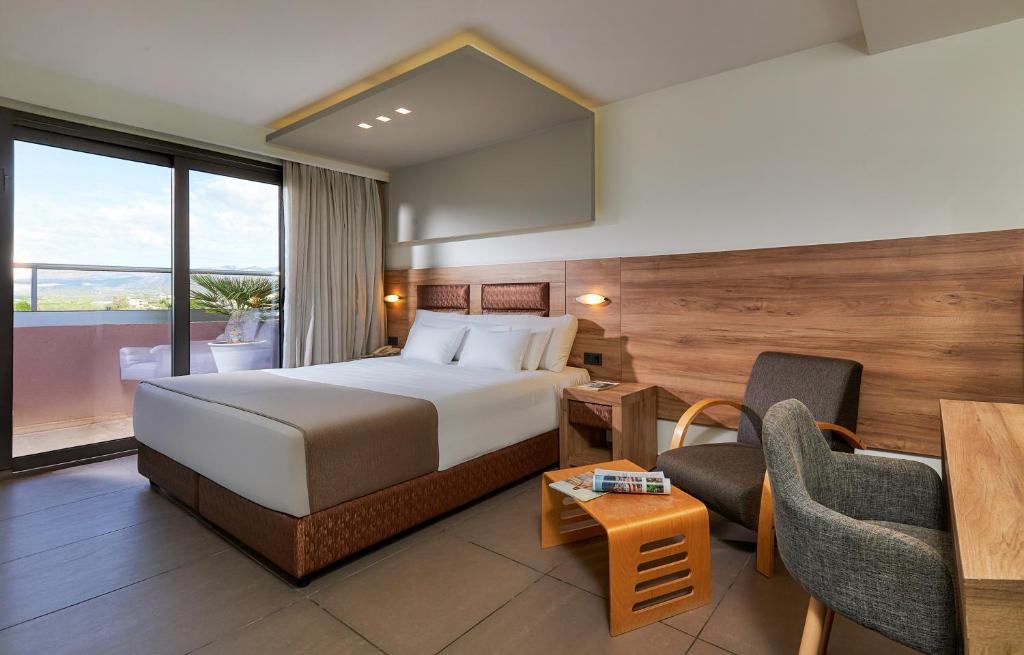 Dionisos Hotel — Hotel rooms in Malia