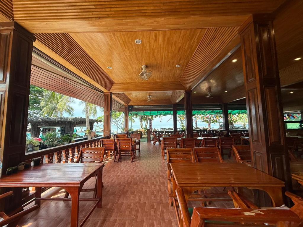 Restaurant, Dreamland Resort in Ko Pha-ngan