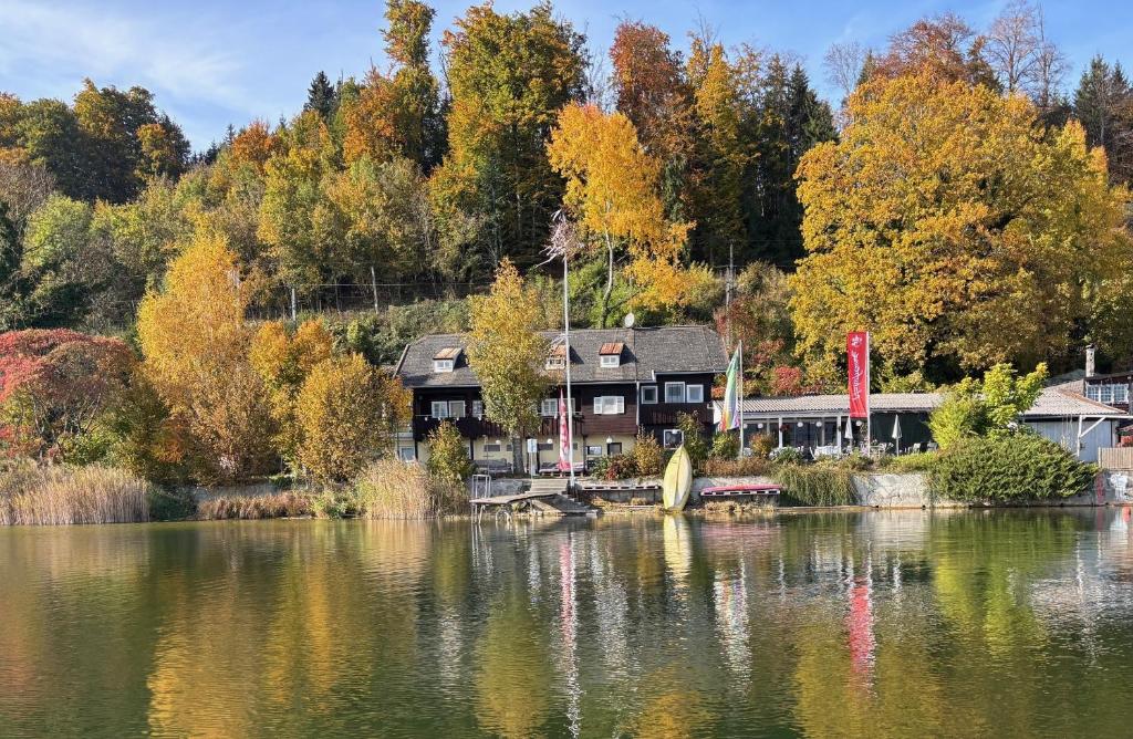 Naturfreundehaus Wallersee - 1