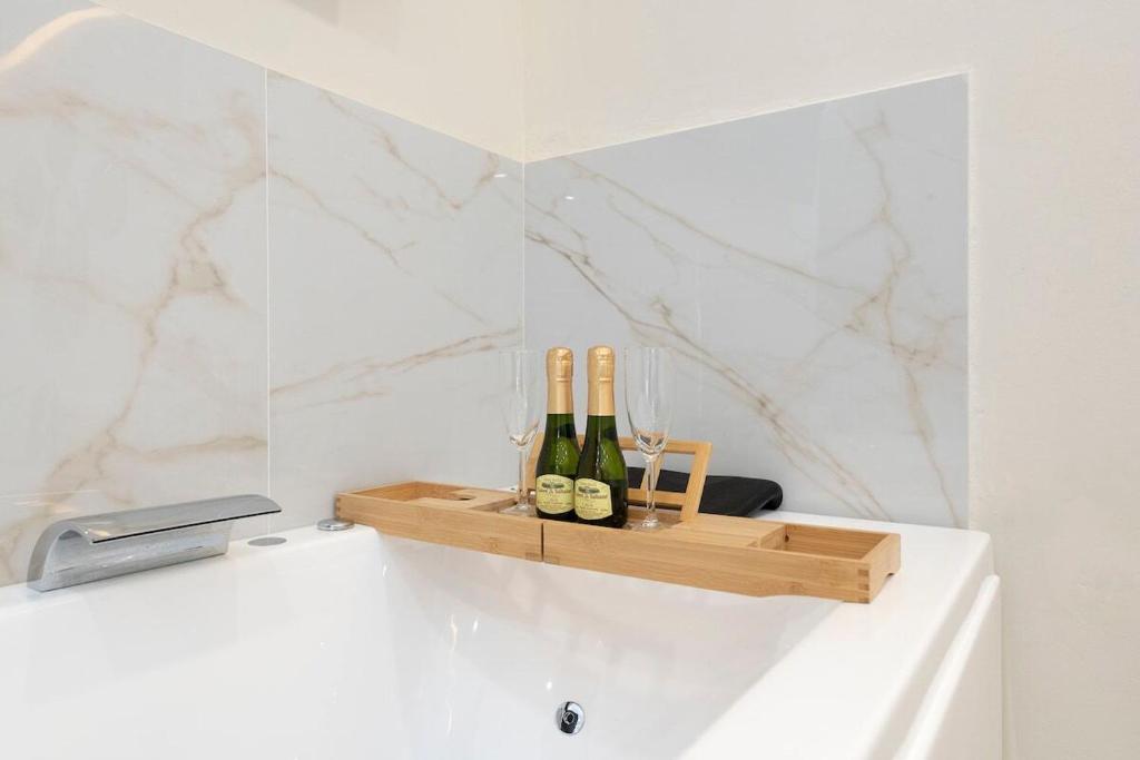 Málaga EXCLUSIVE Apartment Jacuzzi - by N&N LUXE PROPERTIES - 3