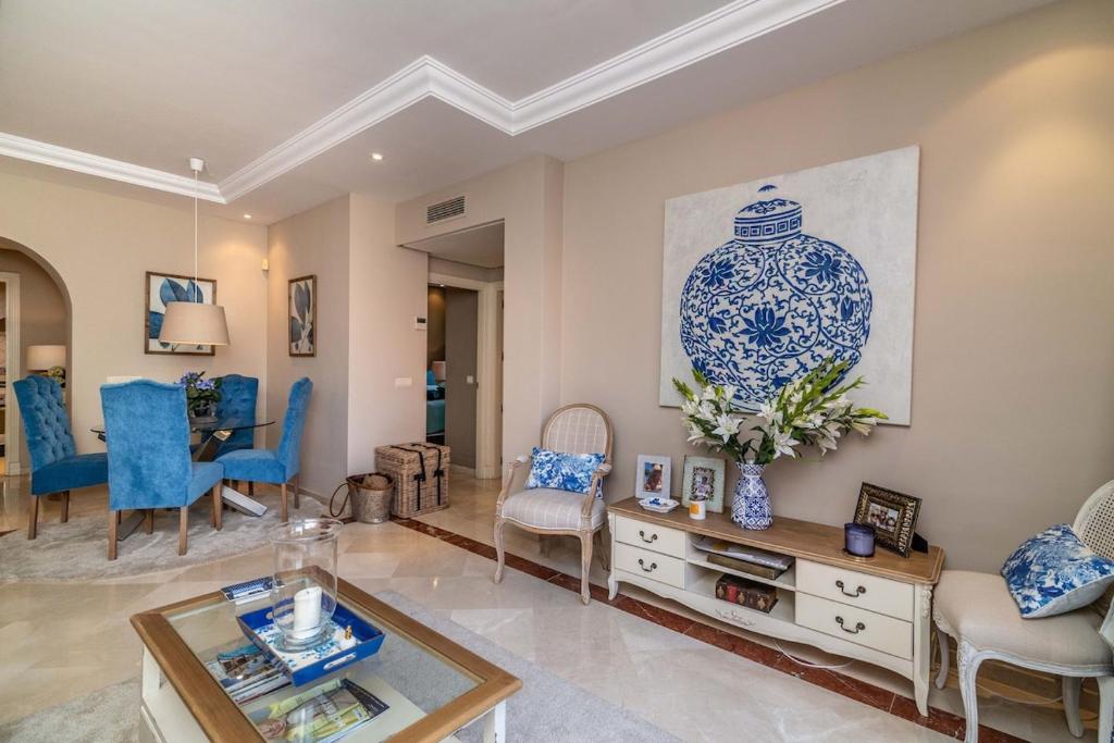 Luxury Beach Marbella Boutique Penthouse 2 bedrooms Pools Open 365 days - 2