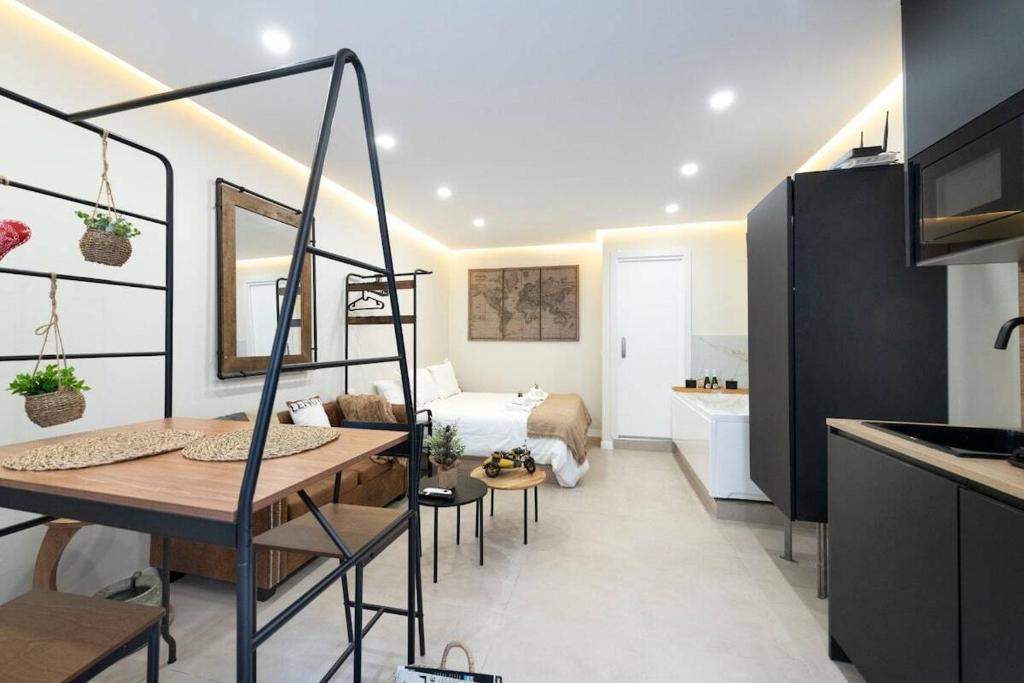 Málaga LUXURY Apartment Jacuzzi - by N&N LUXE PROPERTIES - 1