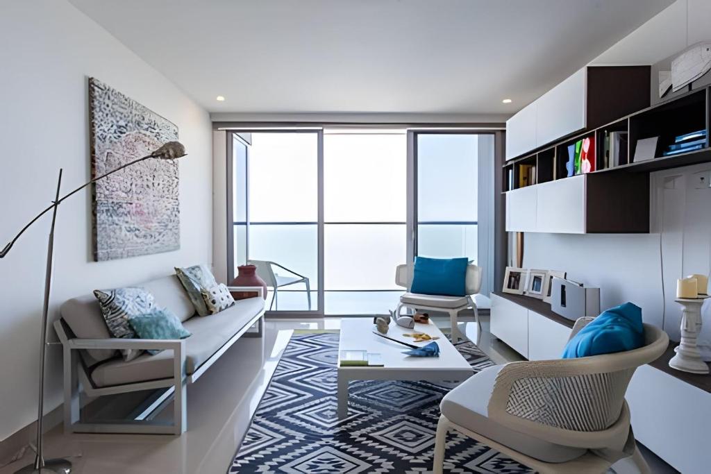 Spectacular 2 Bedroom Apt -14th Floor Morros City - 1
