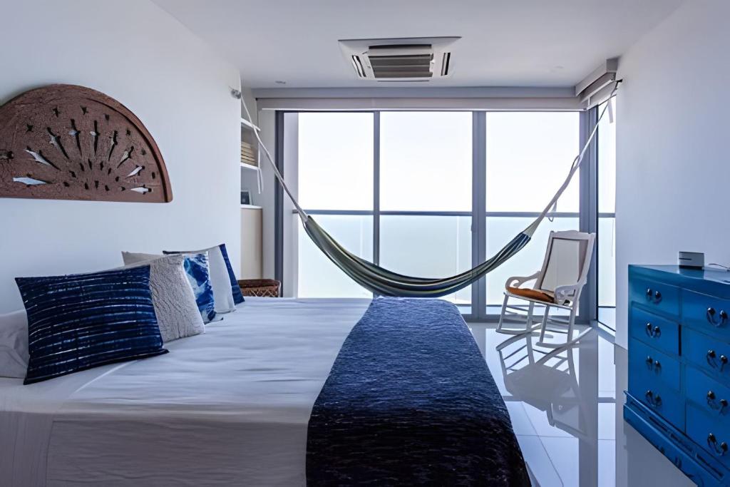 Spectacular 2 Bedroom Apt -14th Floor Morros City - 2