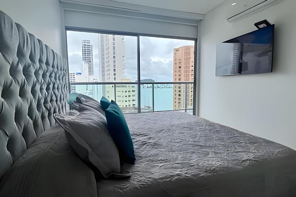 Beautiful 1 bedroom apt with ocean view-16th floor - 2