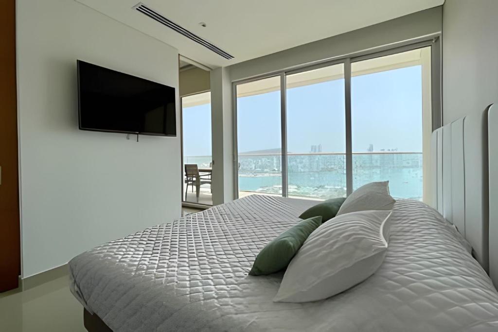Luxurious 1 Bd Apt on the 17th Floor - H2 Hyatt - 2