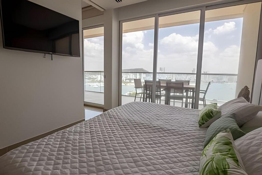Luxurious 1 Bd Apt on the 17th Floor - H2 Hyatt - 4