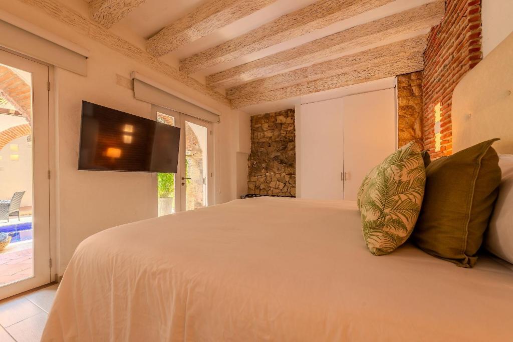 Casa Bovedas - 5 Bedroom Paradise - 5