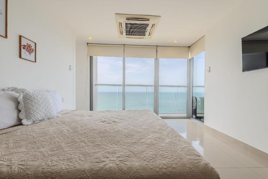 Beautiful 2 Bedroom Apt - 19th Floor Morros City - 3