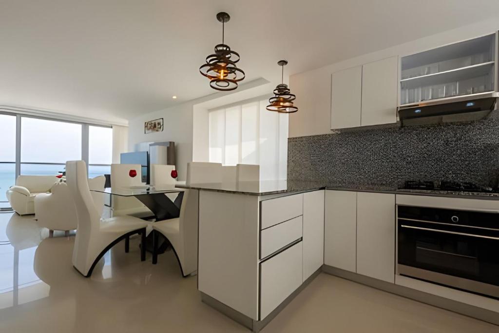 Beautiful Oceanfront Apartment - Morros City 801 - 4