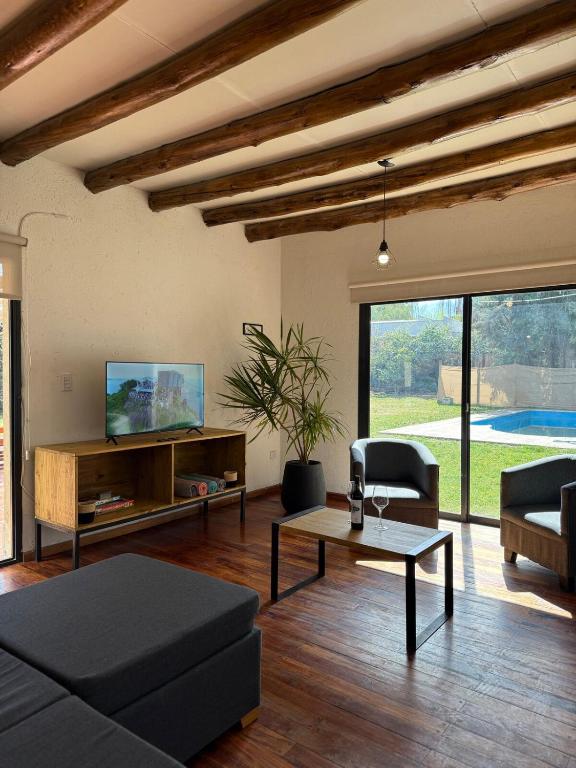 Gran Casa con Piscina - 2