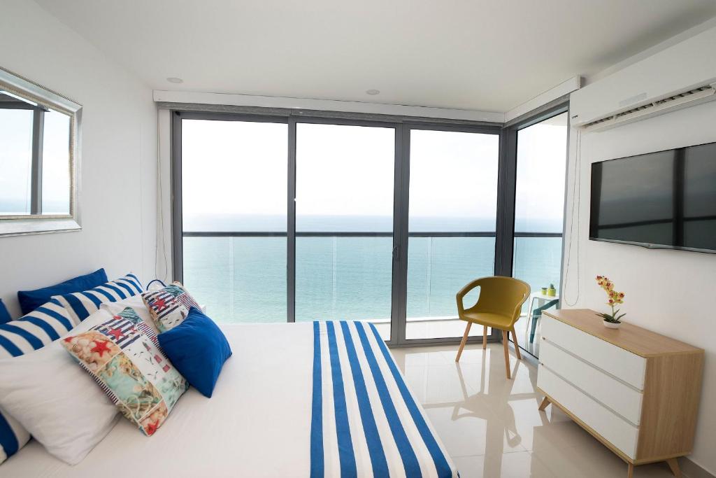 Spectacular 1 bd apt in Bocagrande - 2504 - 1