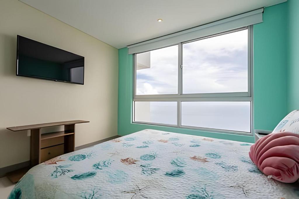 29th Floor Spectacular Apt in Palmetto Beach - 4