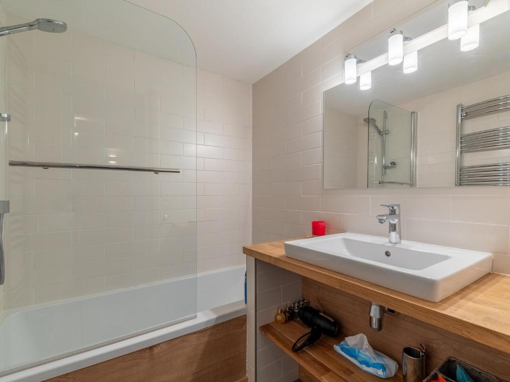 Appartement calme 3 pièces aux Allues avec WIFI et parking - FR-1-411-967 - 4