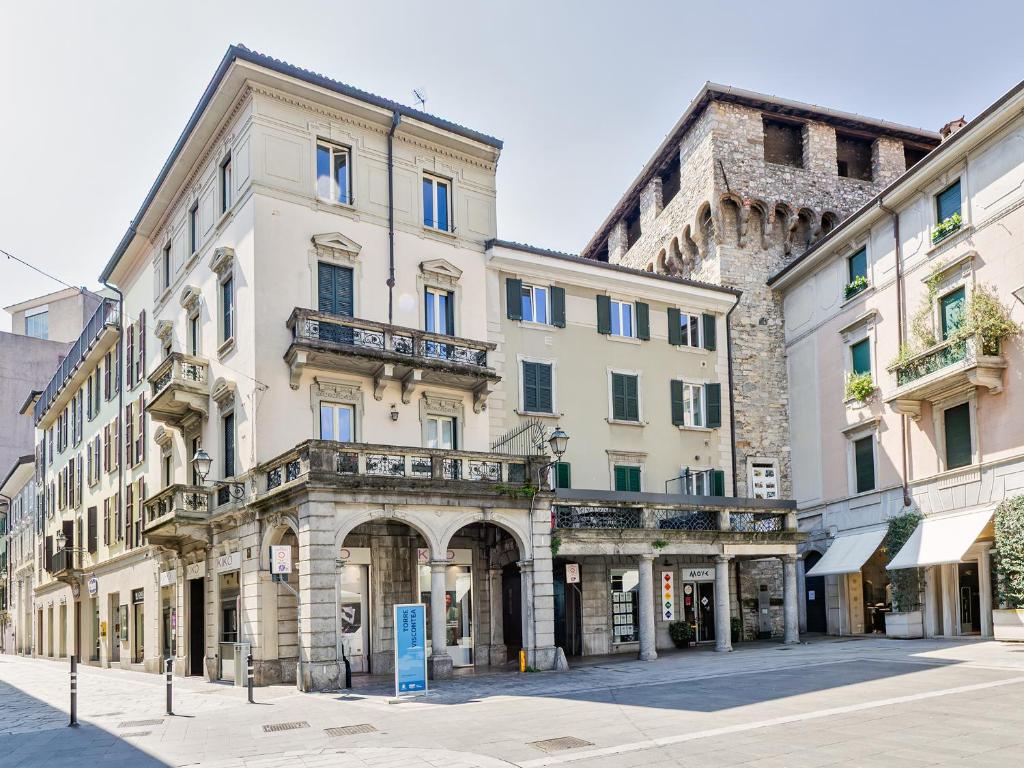 Center House Via Anghileri - 3