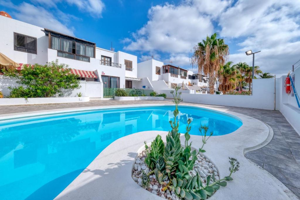 Casa Ondina - 500M to the Beach By Lanzarote Vacation Homes - 1