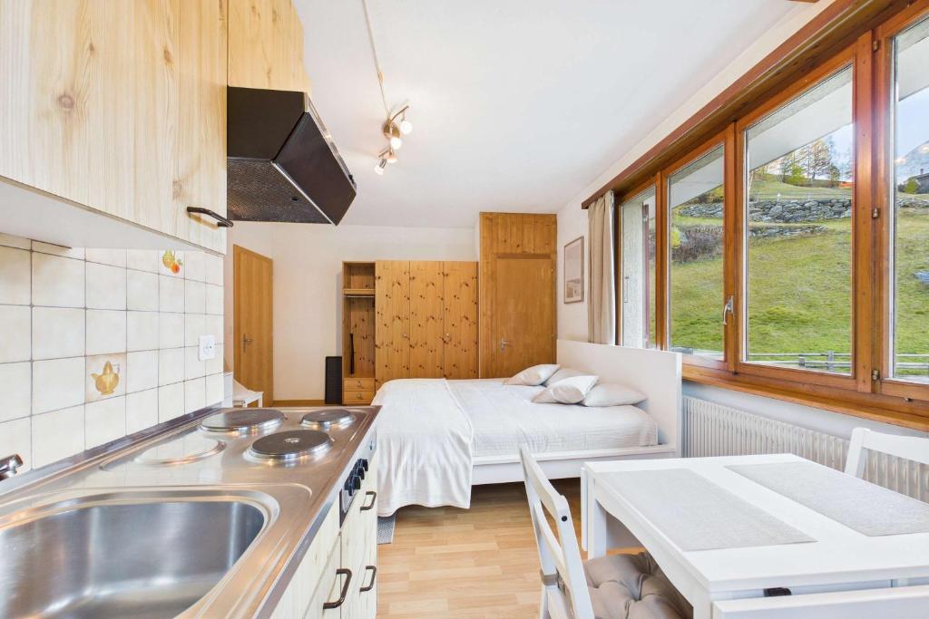 Comfortable studio with balcony and panoramic view - 4
