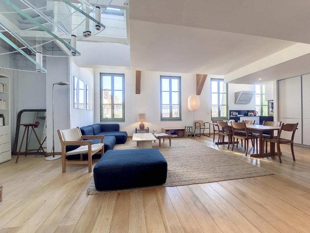 Nestor&Jeeves - NICE TO MEET YOU - Top floor - Central - 4