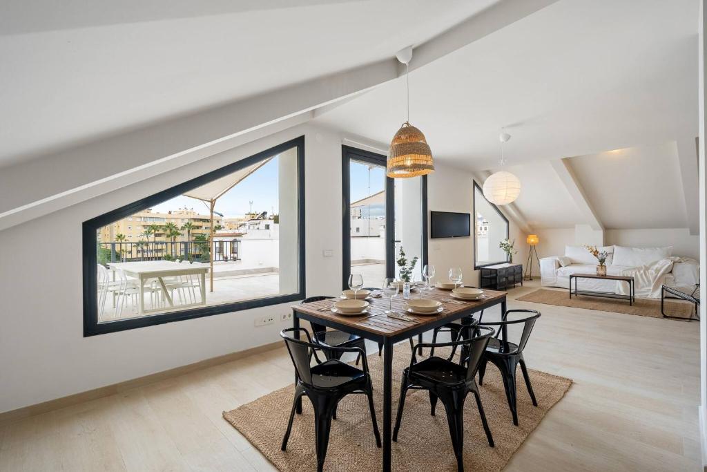 Incredible Terrace, Sea Views, Great Location - 2
