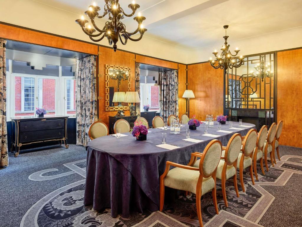 Tárgyalóterem/bálterem