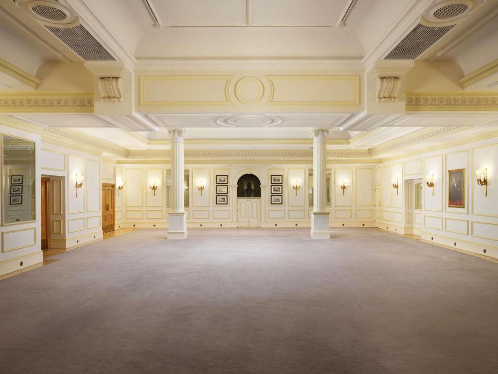 Tárgyalóterem/bálterem