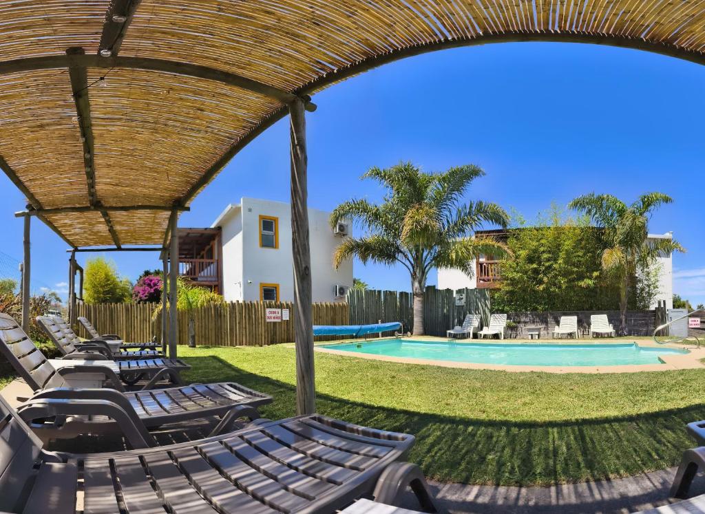 Apartamentos La Playa - 1