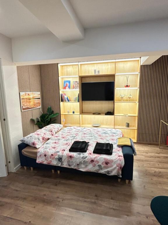 laurus's house - 3