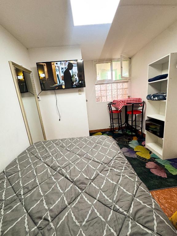 Miraflores, baño privado, ingreso independiente - 2