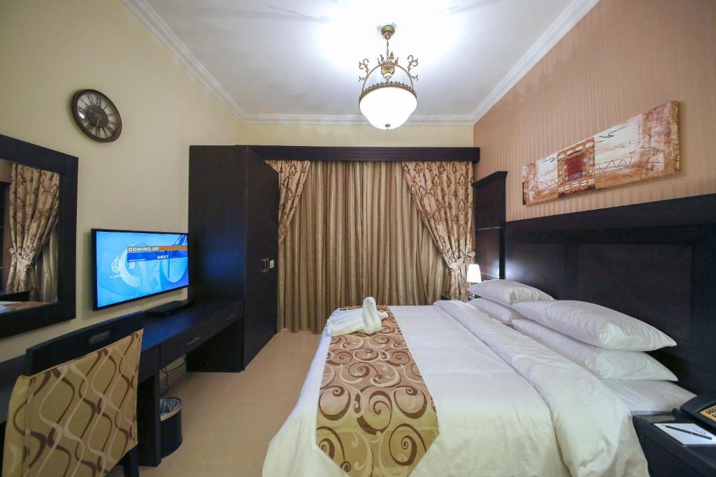 Ivory Grand Hotel Apartments photo