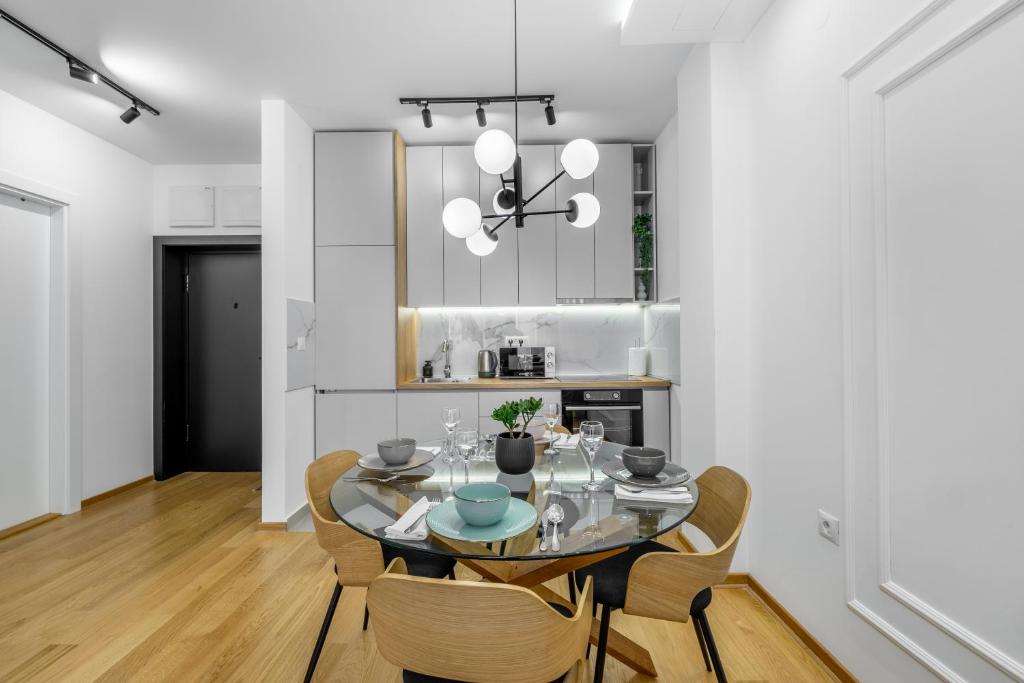 Premier Nova Residence with free parking - 3