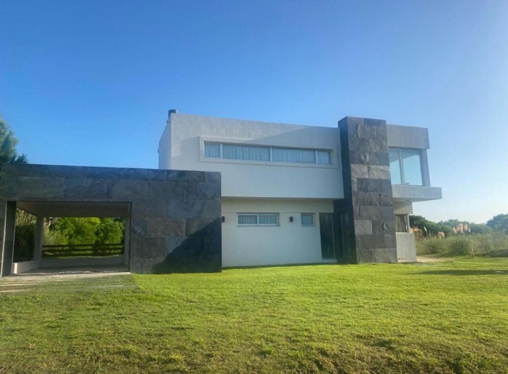 Residencial 661 Costa Esmeralda - 1