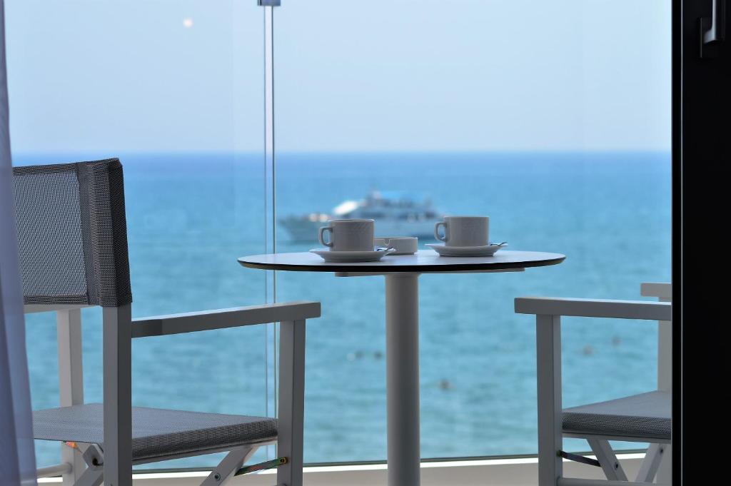 Island Boutique Hotel — Restaurant & bars in Larnaca, Larnaca Region