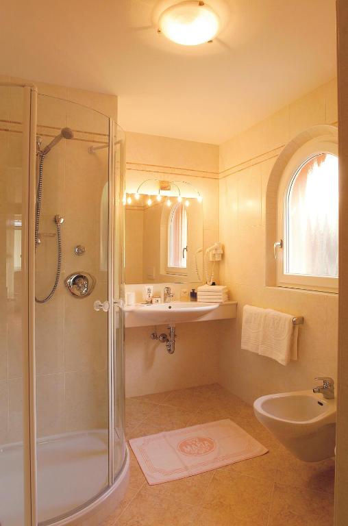 Hotel Maria photo