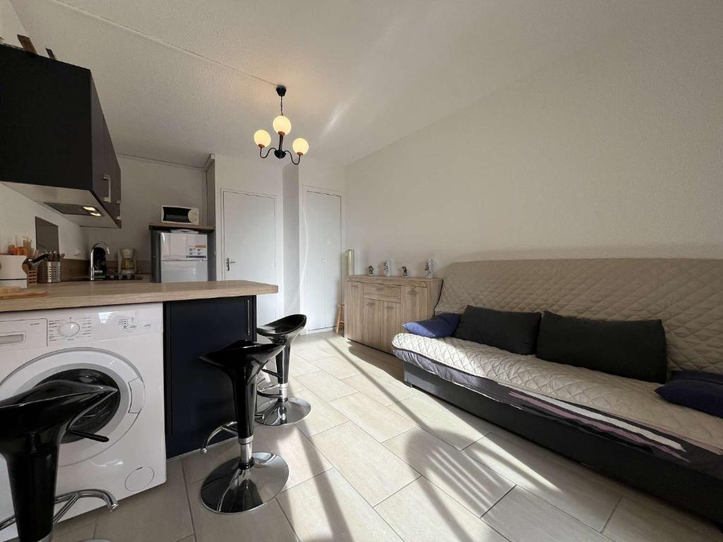 Appartement calme avec piscine commune et loggia GN050-489 - 2