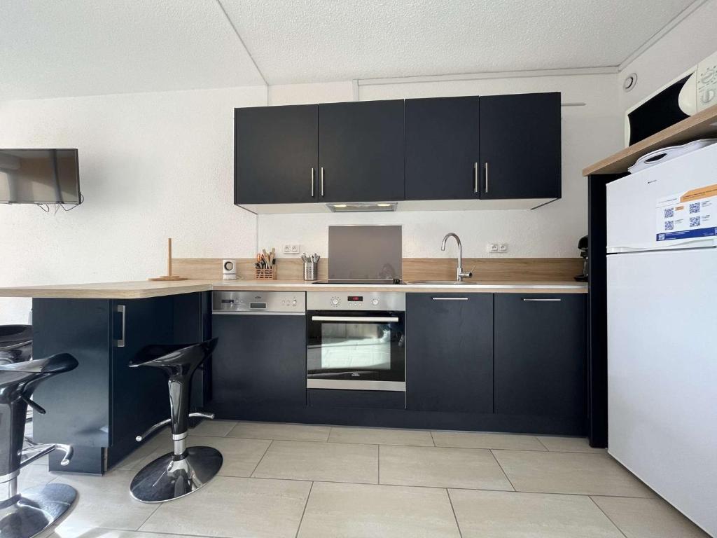 Appartement calme avec piscine commune et loggia GN050-489 - 4