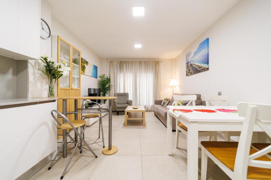 Apartamento Moderno Playa de las Canteras -Las Palmas Gran Canaria - 2