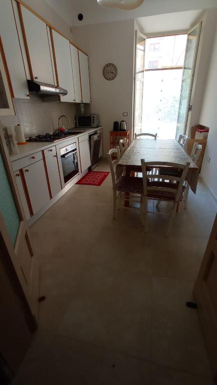 Nonni's Home - 5