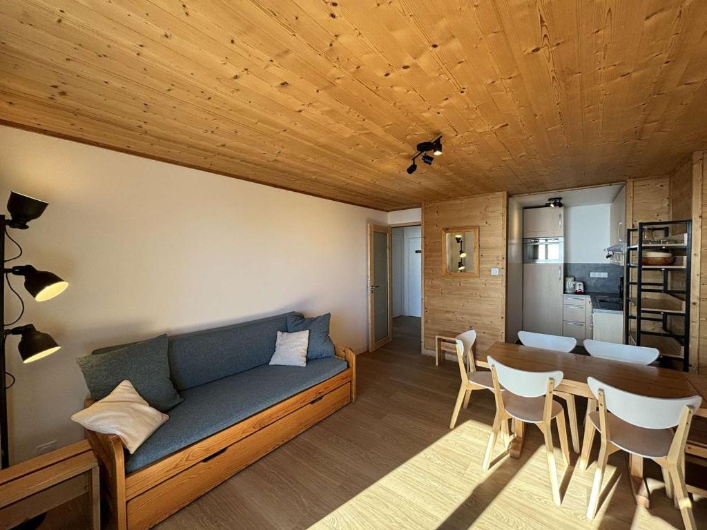 Charmant 2 pièces 6 pers avec balcon sud, proche télé-siège et commerces à l'Alpe d'Huez - FR-1-405-3 - 1