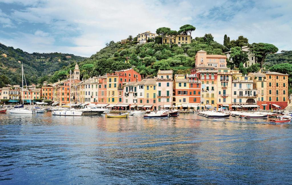 2 Bedroom Gorgeous Apartment In Rapallo - 1