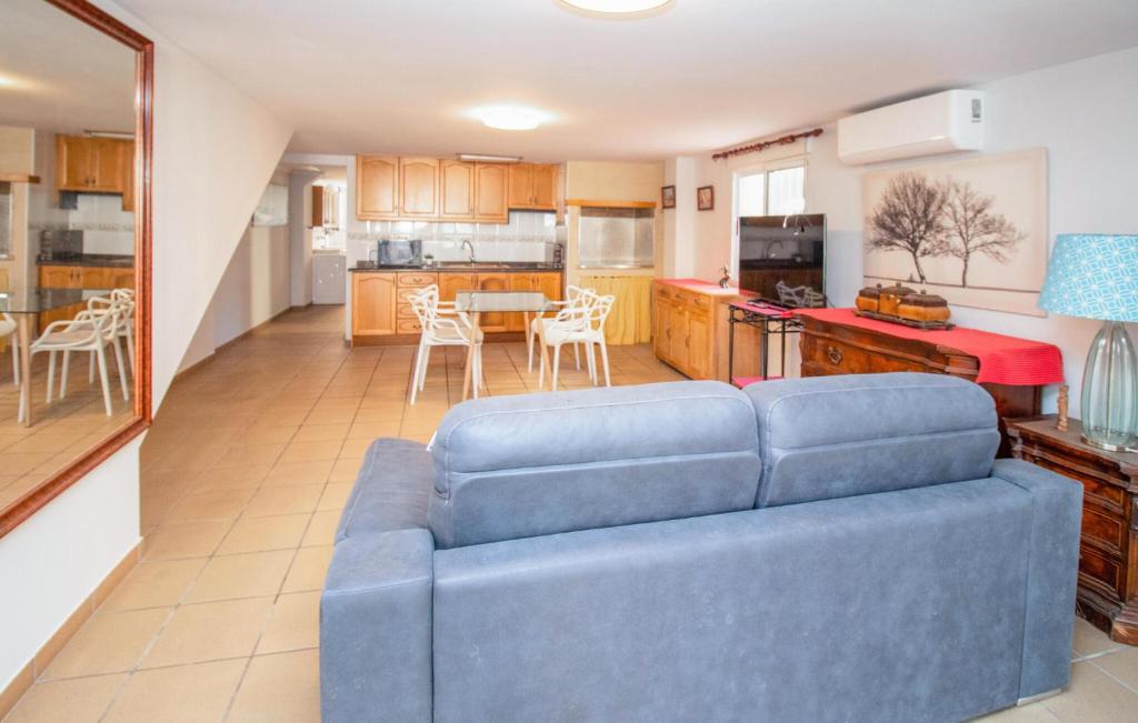 1 Bedroom Lovely Apartment In Oliva - 3