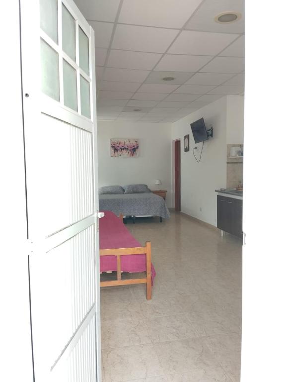 M2 Monoambiente céntrico ALQUILERES ROSITA - 2