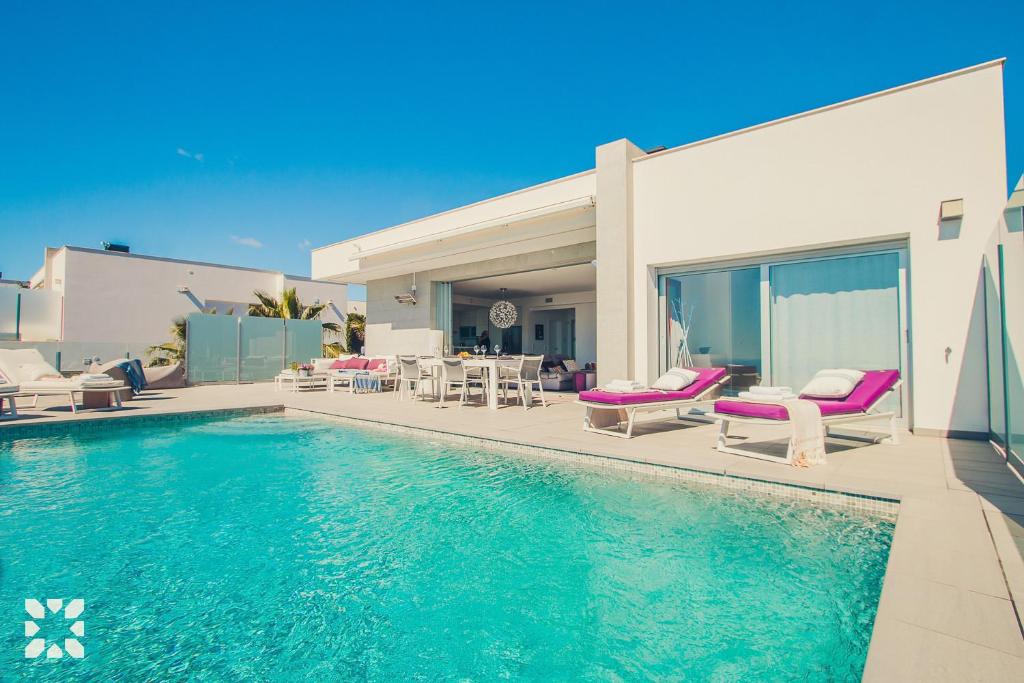 Villa Aguamarina by Abahana Villas - 3
