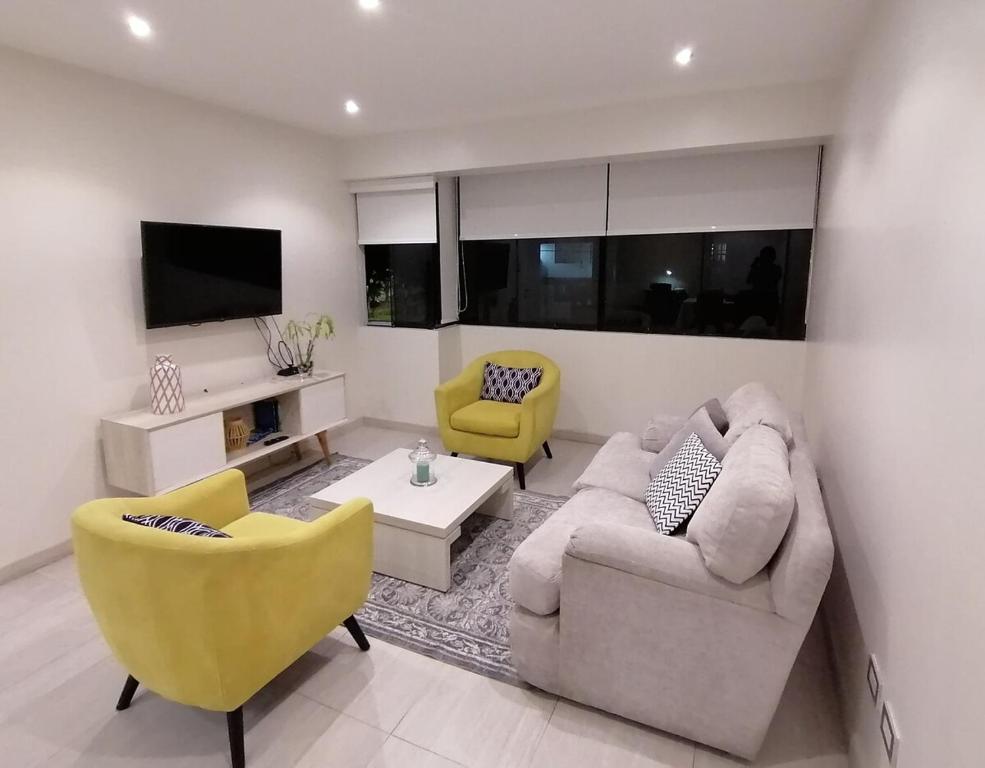 2-Bedroom Apartment in Magdalena del Mar - 1