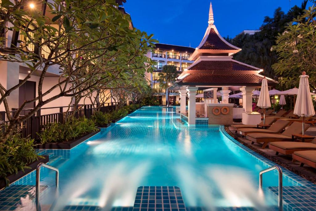 Swimming pool
